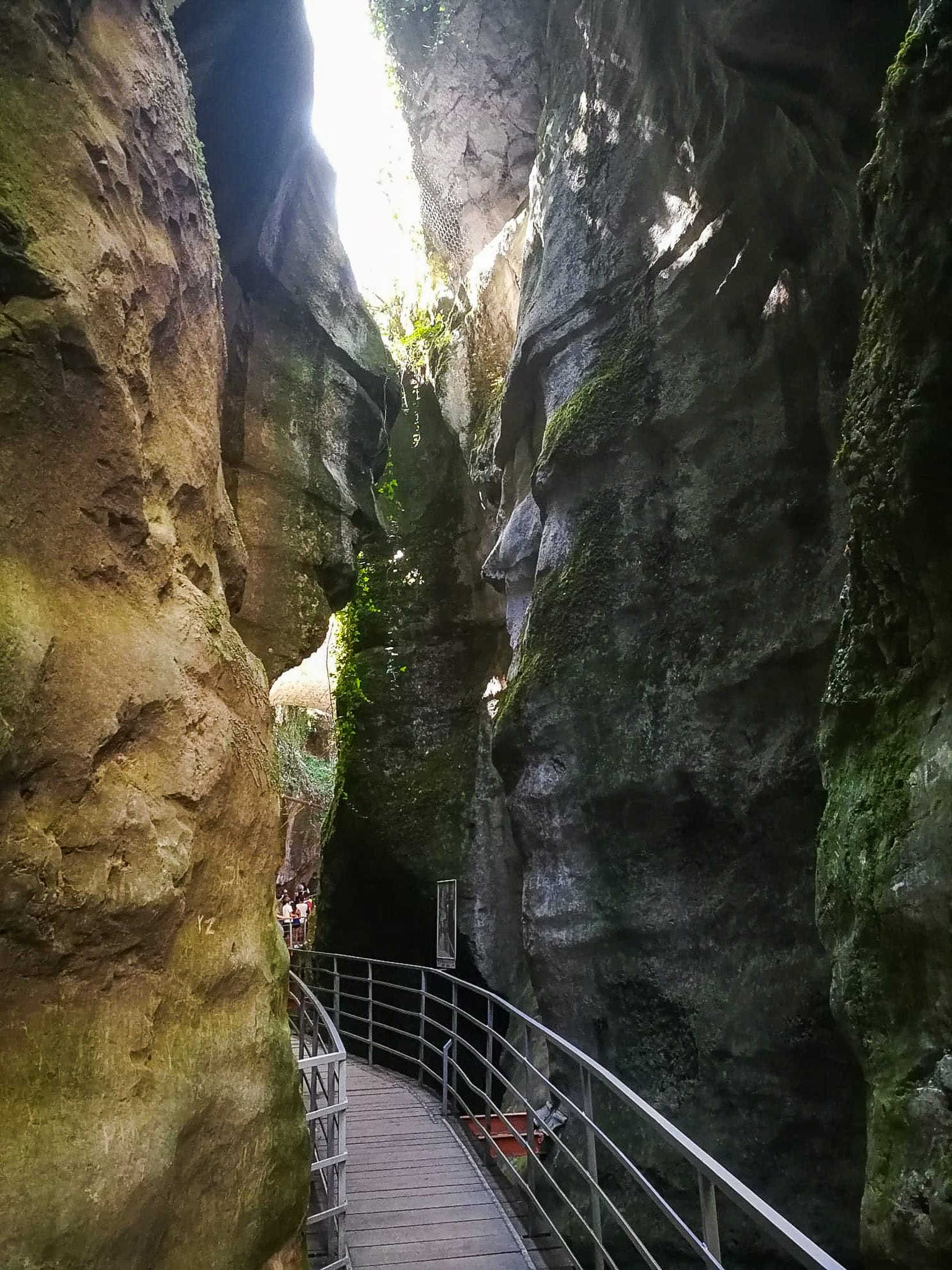 gorges du fier visiter annecy