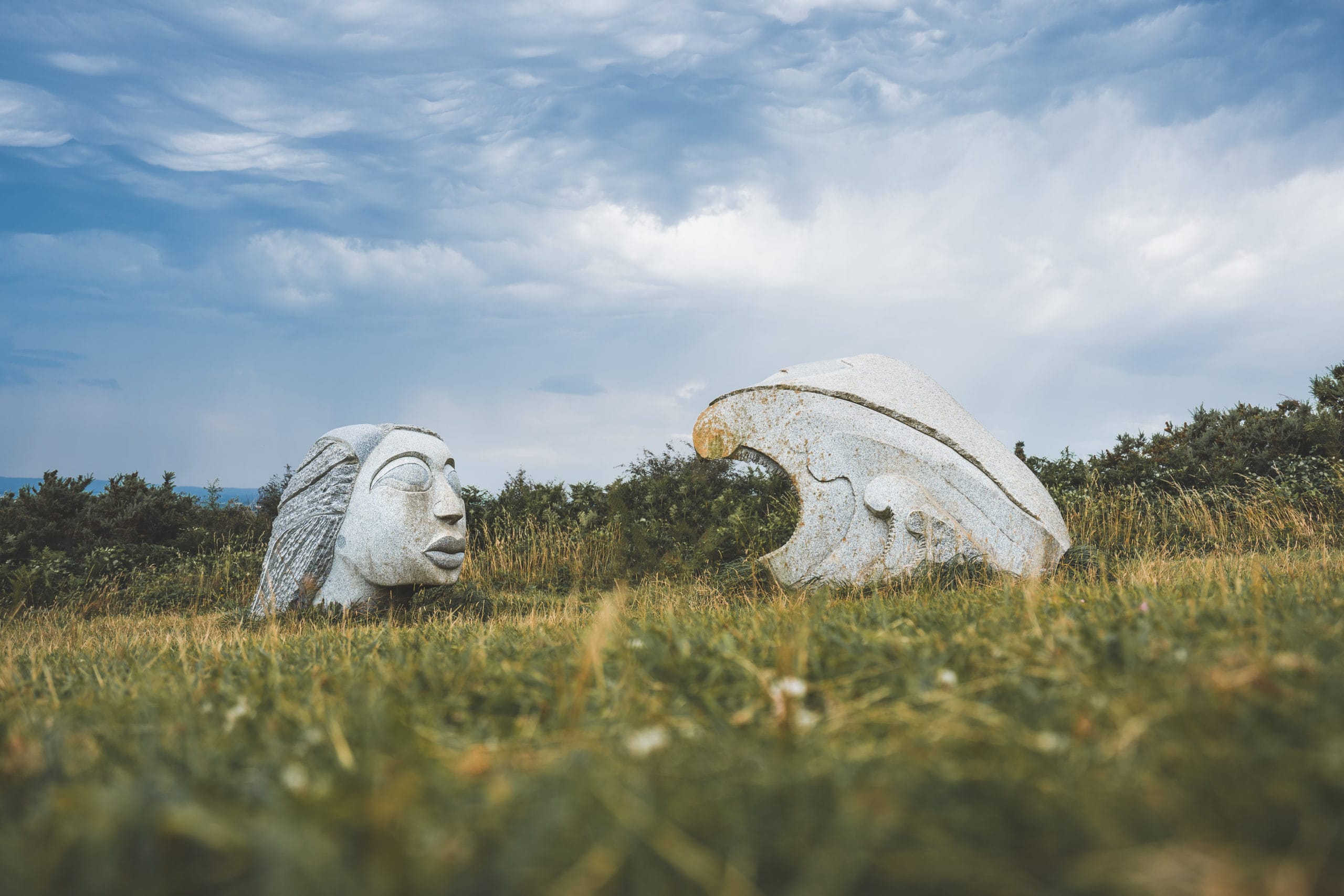 vallée des saints statues bretagne