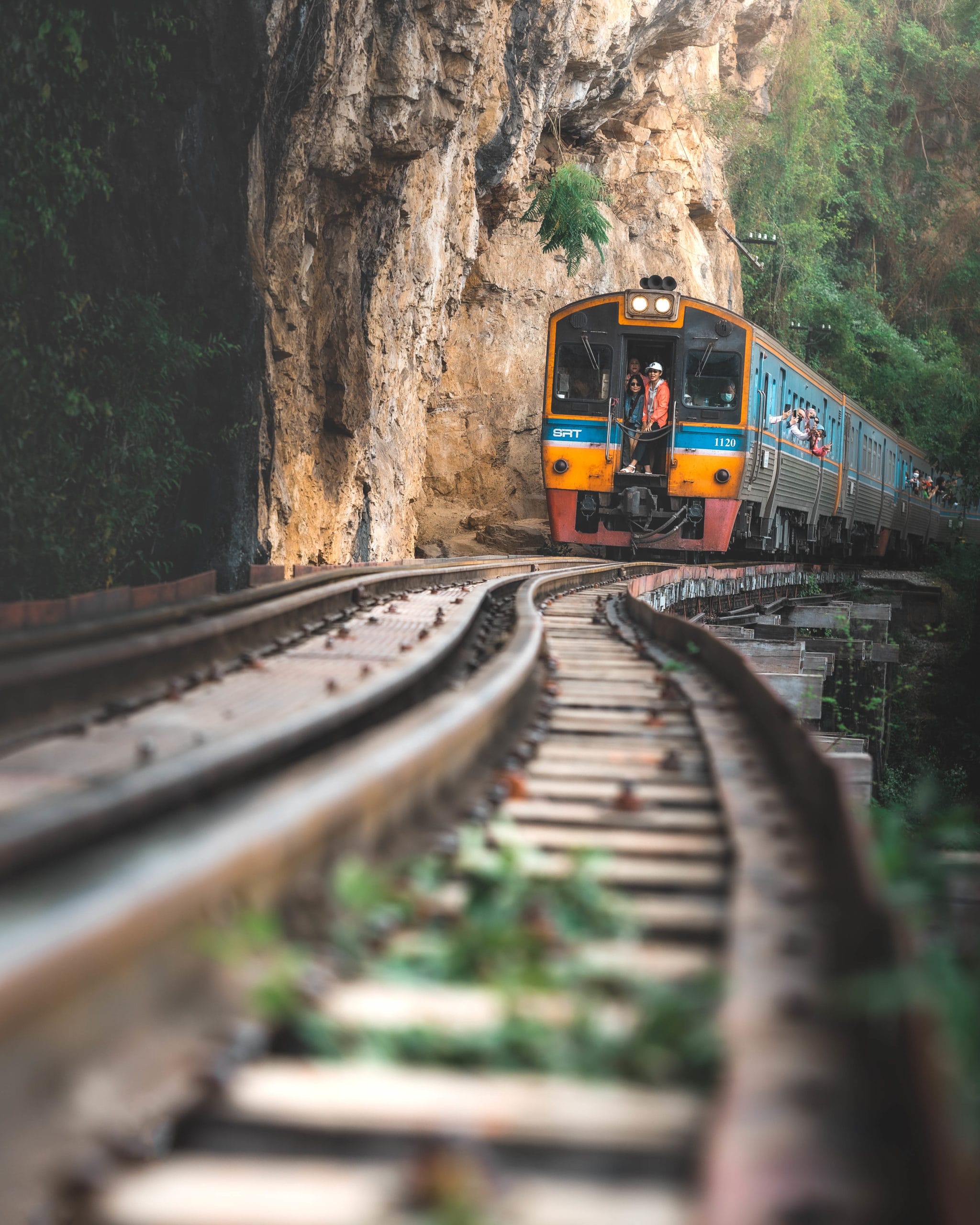 tham krasae railway bridge kanchanaburi